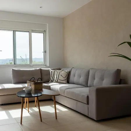 Ros Solis Luxure House חאניה