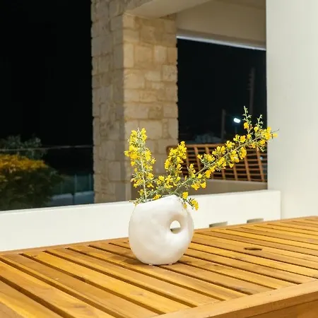 Ros Solis Luxure House *