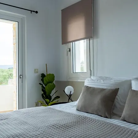 Ros Solis Luxure House