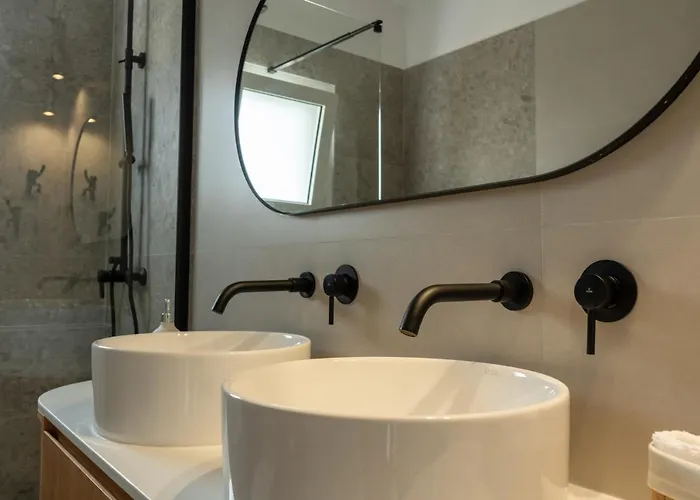 Ros Solis Luxure House