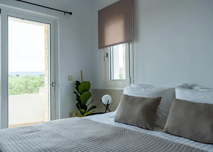 Ros Solis Luxure House